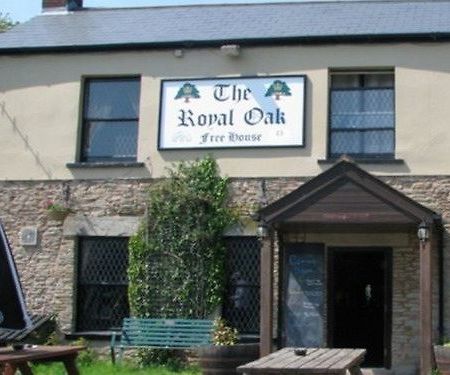 The Royal Oak Hotel Lydney Bagian luar foto