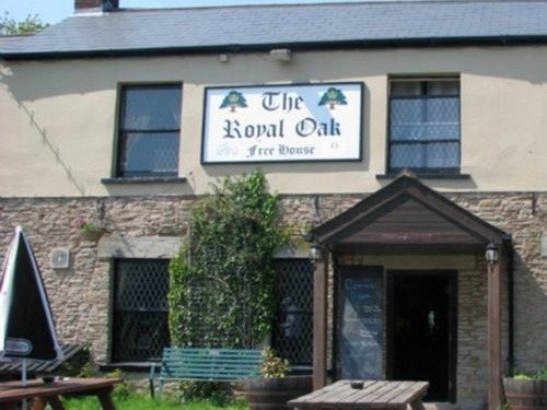 The Royal Oak Hotel Lydney Bagian luar foto